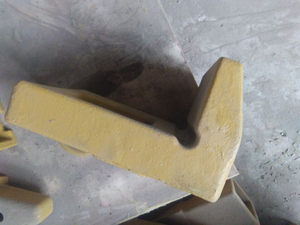 掘削機バケット摩耗部品EX1200-6ヒールシュラウドWS300