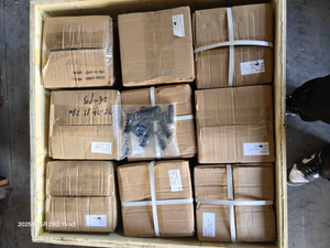 キャタピラー プラウ ボルト 4J9208