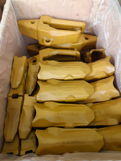 P050RC コマツ Kprime P030 バケットトゥース PC450 PC500