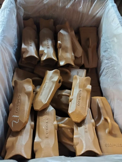 P030RC コマツ Kprime P030 バケット歯 PC290 PC390 用