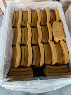 ST002AT コマツ キャスト コーナーヒール シュラウド カーブ